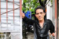 Nghị lực mạnh mẽ của chàng trai không tay người Dao