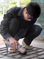 Vượt nỗi đau, hướng đến ngày mai